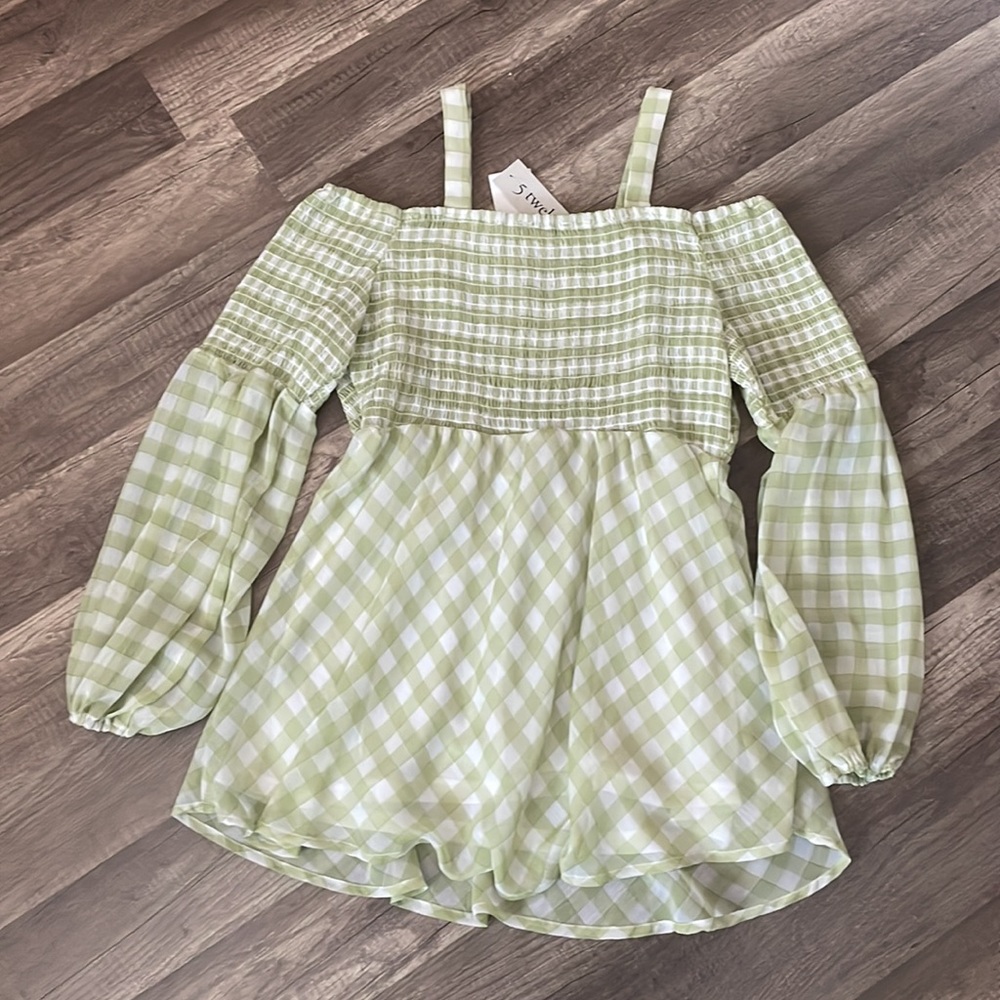 NWOT 5 Twelve Lime Gingham Top size Medium